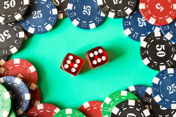 Màn hình chơi slot và live casino trên nền tảng 88lcb